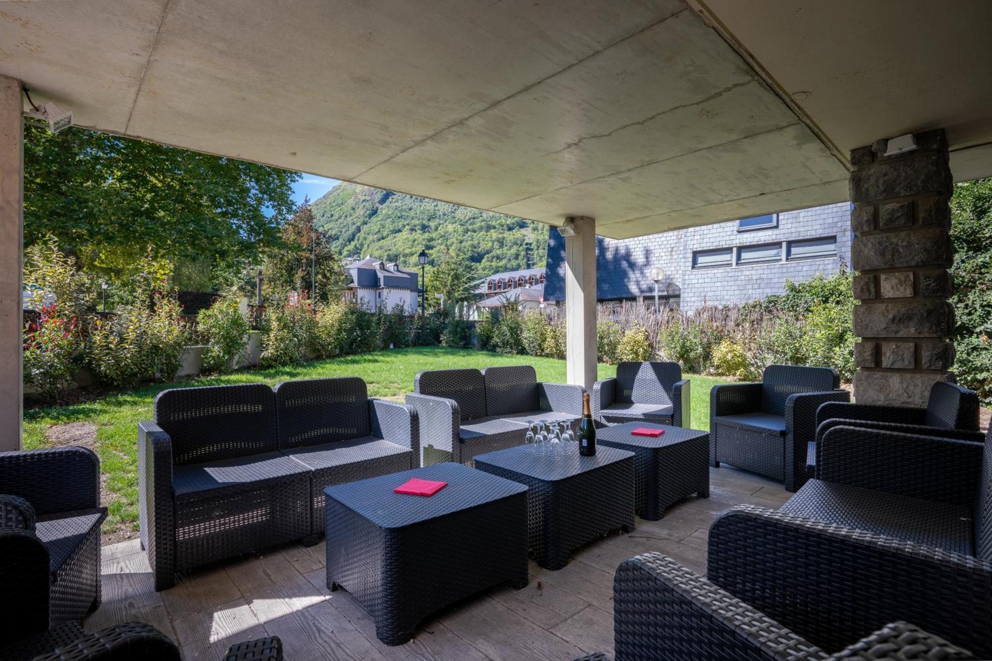 Grand Chalet St-Lary Centre 13 A 15 Pers Saint-Lary-Soulan Exterior foto